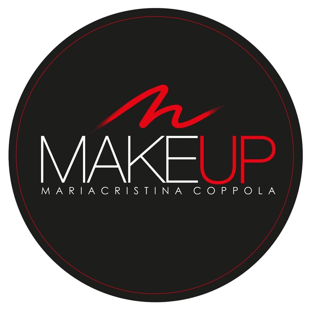 Logo di Make Up di Maria Cristina Coppola, con design elegante su sfondo nero e caratteri in bianco e rosso.